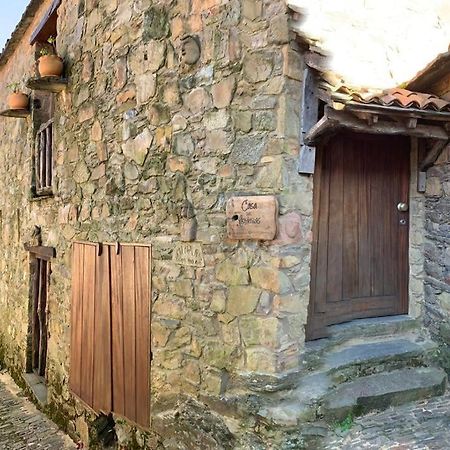 Casa Das Estatuas Gondramaz Extérieur photo